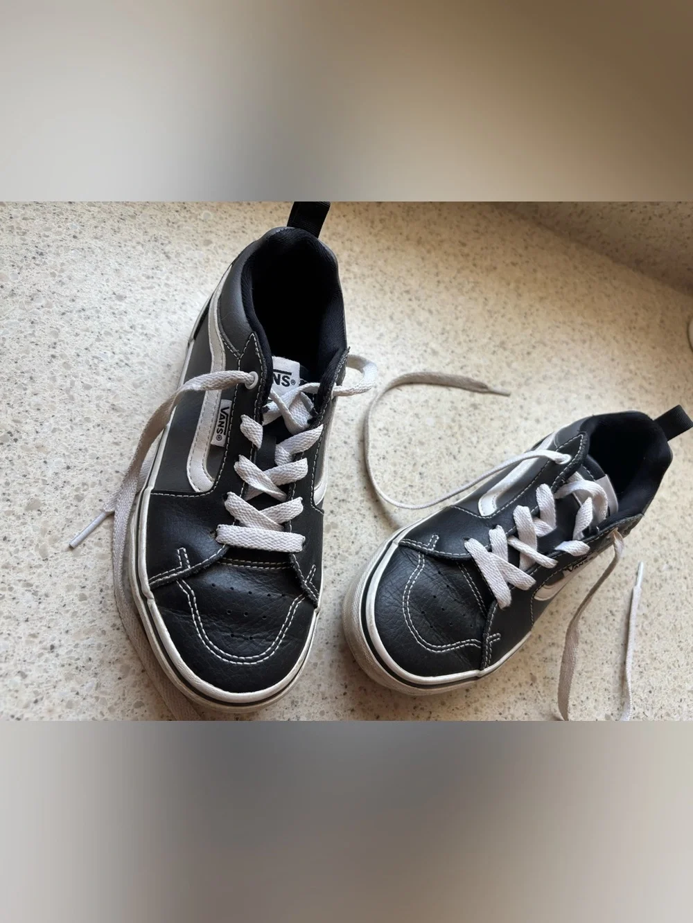 Vans - Kids Black Grey & White Athletic  Sneaker Shoe Kid Boys Size 2